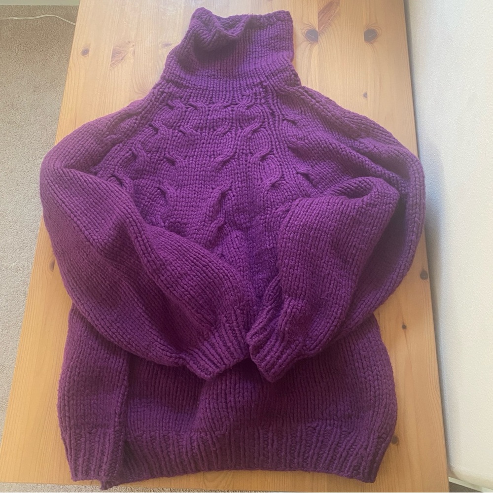 Oscar de la Renta purple cashmere knit sweater